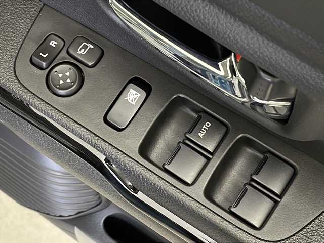 スズキ ハスラー HYBRID X 新潟県 2025(令7)年 0.1万km未満 デニムブルー ガンメタリック 2トーン スズキセーフティサポート付き/純正メモリナビ/全方位カメラ/シートヒーター/衝突軽減システム/レーンキープアシスト/アイドリングストップ/レーダークルーズコントロール/コーナーセンサー/LEDヘッドライト/オートライト/純正15インチAW/保証書/取扱説明書