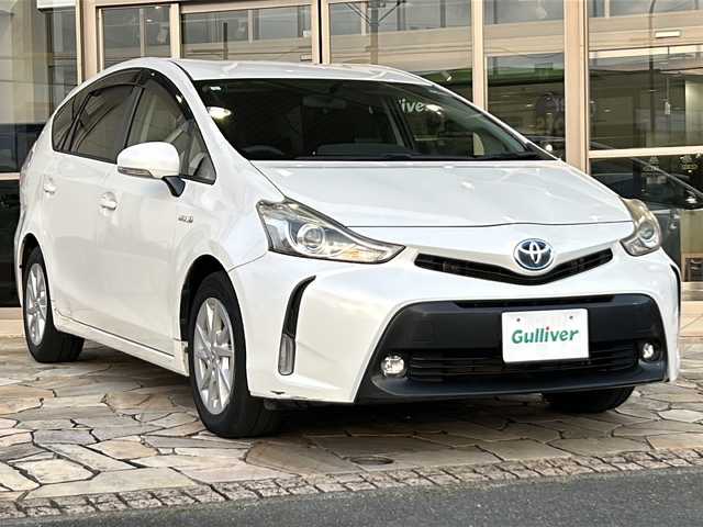 トヨタ プリウス α S 静岡県 2015(平27)年 11.2万km ホワイトパールクリスタルシャイン 純正ナビ/・FM/AM/・CD/DVD/・SD/・フルセグTV/・Bluetooth/主要装備/・バックカメラ/・ステアリングスイッチ/・サイドカーテンエアバッグ/・ＬＥＤヘッドライト/・フォグランプ/・１６インチ純正ＡＷ/・全席オートパワーウィンドウ/・ＥＴＣ/・車両接近警報装置/・ＵＳＢ電源ソケット
