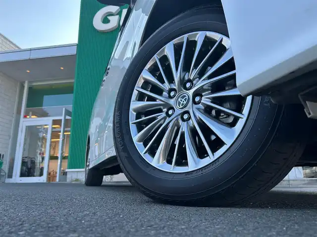トヨタ アルファードハイブリット SR Cパッケージ 宮城県 2022(令4)年 2.5万km ホワイトパールクリスタルシャイン ツインムーンルーフ/デジタルインナーミラー/ブラインドスポットモニター/パーキングサポートブレーキ（後方接近車両）/応急用タイヤ/＝＝＝/セーフティセンス/・プリクラッシュセーフティ/・レーントレーシングアシスト/・ロードサインアシスト/・アダプティブハイビームシステム/・レーダークルーズコントロール（全車速追従機能付）/パーキングサポートブレーキ（前後方静止物）/純正フリップダウンモニター/9インチディスプレイオーディオ/・ナビ機能/・CD/DVDデッキ/・フルセグTV/・Bluetooth/・AppleCarPlay/AndroidAuto/ビルトインETC2.0/AC100V/1500Wコンセント/パワーバックドア/両側パワースライドドア/ステアリングヒーター/合皮シート/シートヒーター/ベンチレーション/パワーシート/電動パーキングブレーキ/ブレーキホールド/3眼LEDヘッドライト/フォグランプ/オートライト/スマートキー＆プッシュスタート/純正17インチAW/純正フロアマット/ドアバイザー/W/サイド/カーテンエアバッグ
