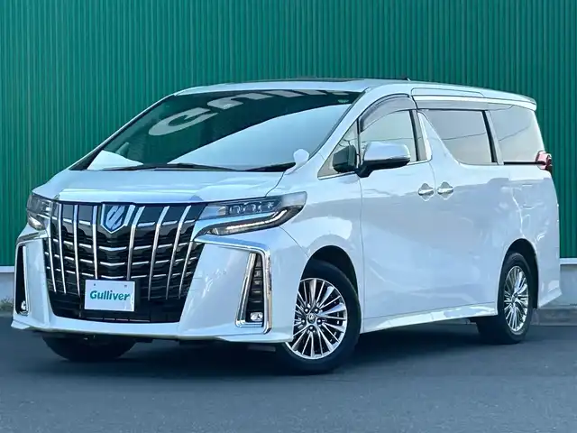 トヨタ アルファードハイブリット SR Cパッケージ 宮城県 2022(令4)年 2.5万km ホワイトパールクリスタルシャイン ツインムーンルーフ/デジタルインナーミラー/ブラインドスポットモニター/パーキングサポートブレーキ（後方接近車両）/応急用タイヤ/＝＝＝/セーフティセンス/・プリクラッシュセーフティ/・レーントレーシングアシスト/・ロードサインアシスト/・アダプティブハイビームシステム/・レーダークルーズコントロール（全車速追従機能付）/パーキングサポートブレーキ（前後方静止物）/純正フリップダウンモニター/9インチディスプレイオーディオ/・ナビ機能/・CD/DVDデッキ/・フルセグTV/・Bluetooth/・AppleCarPlay/AndroidAuto/ビルトインETC2.0/AC100V/1500Wコンセント/パワーバックドア/両側パワースライドドア/ステアリングヒーター/合皮シート/シートヒーター/ベンチレーション/パワーシート/電動パーキングブレーキ/ブレーキホールド/3眼LEDヘッドライト/フォグランプ/オートライト/スマートキー＆プッシュスタート/純正17インチAW/純正フロアマット/ドアバイザー/W/サイド/カーテンエアバッグ