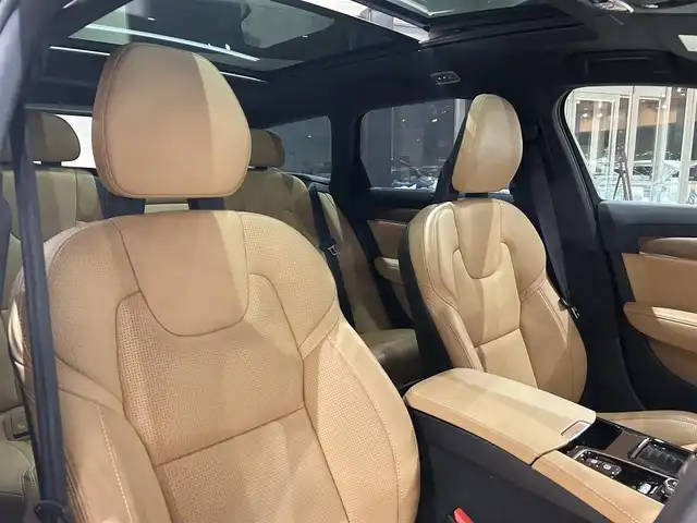 ボルボ Ｖ９０ T8 TE AWD インスクリプション 道央・札幌 2018(平30)年 3.2万km 青Ｍ 電動パノラマガラスサンルーフ/Bowers＆Wilkinsサラウンド/電子制御式エアサスペンション/インテリセーフ/　・ACC/　・BLIS/・LKA/・CTA/・LCMA/・パイロットアシスト/純正HDDナビ/フルセグテレビ/USB/BT/360°カメラ/LEDヘッドライト/ナッパレザーシート/シートヒーター/シートベンチレーション/ステアリングヒーター/パワーテールゲート