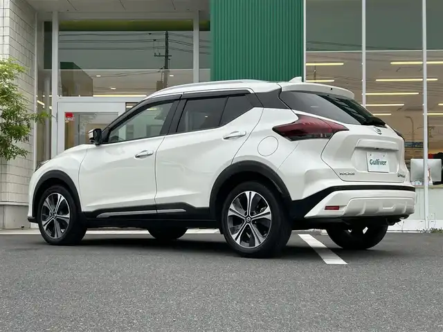 日産 キックス X ツートーンインテリアED 岡山県 2021(令3)年 3.6万km ブリリアントホワイトパール 純正9インチメモリナビ/フルセグTV、CD、DVD、Bluetooth、AM、FM/全方位カメラ/合皮ツートンカラーシート/プロパイロット/ステアリングヒーター/前席シートヒーター/オートライト/インテリジェントルームミラー/エンジンスターター/ETC