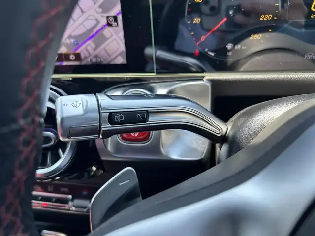 メルセデス・ベンツ ＧＬＢ２００ｄ AMGライン 滋賀県 2021(令3)年 5.3万km デジタルホワイト パノラミックスライディングルーフ/黒赤革/シートヒーター/３６０°カメラ/レザーエクスクルーシブＰＫＧ/レーダーセーフティーＰＫＧ/アドバンスドＰＫＧ/ＡＣＣ/純正ナビ/（BT/USB/DTV/CarPlay）/純正１９インチＡＷ/ルーフレール/ＬＥＤヘッドライト/保証書