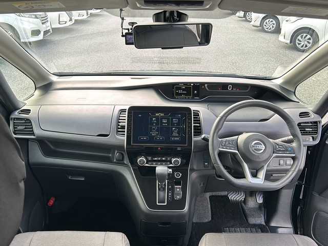 日産 セレナ ハイウェイスター V 沖縄県 2020(令2)年 2.9万km ダイヤモンドブラック 純正ナビ　/　（ＡＭ／ＦＭ／ＣＤ／ＤＶＤ/BT)/フルセグTV/アラウンドビューモニター/両側パワスラ　/前後ドラレコ　/追従クルコン　/ＥＴＣ　/電動パーキングブレーキ　　/アイドリングストップ　/後席エアコン