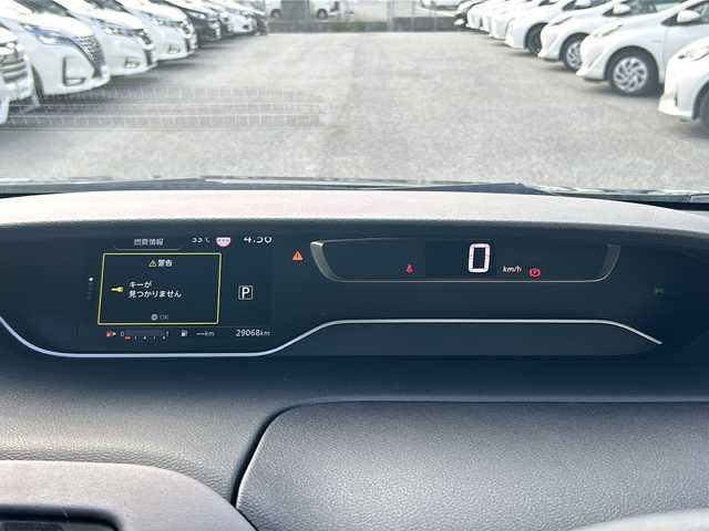 日産 セレナ ハイウェイスター V 沖縄県 2020(令2)年 2.9万km ダイヤモンドブラック 純正ナビ　/　（ＡＭ／ＦＭ／ＣＤ／ＤＶＤ/BT)/フルセグTV/アラウンドビューモニター/両側パワスラ　/前後ドラレコ　/追従クルコン　/ＥＴＣ　/電動パーキングブレーキ　　/アイドリングストップ　/後席エアコン