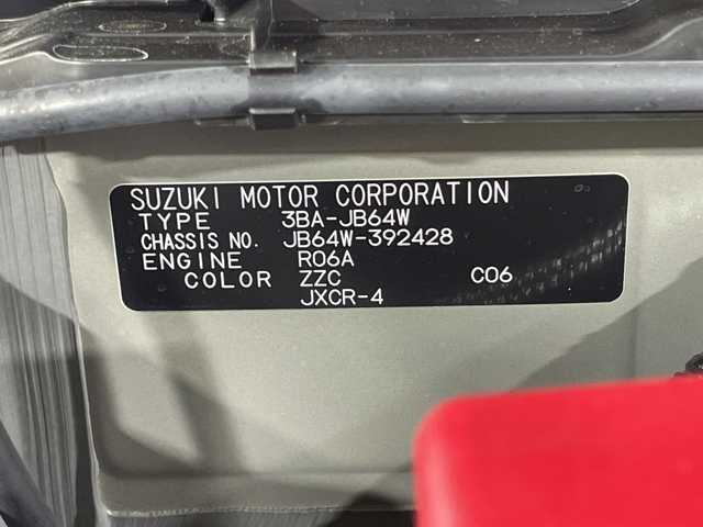 スズキ ジムニー XC 神奈川県 2025(令7)年 0.1万km未満 ジャングルグリーン 届出済未使用車/４WD/スズキセーフティサポート/デュアルセンサーブレーキサポート/レーンキープアシスト/クルーズコントロール/アイドリングストップ/リアパーキングセンサー/前席シートヒーター/ヘッドライトウォッシャー/革巻きステアリング/ダウンヒルアシストコントロール/LEDオートライト/フォグランプ/背面タイヤ/フロアマット/ターボ車