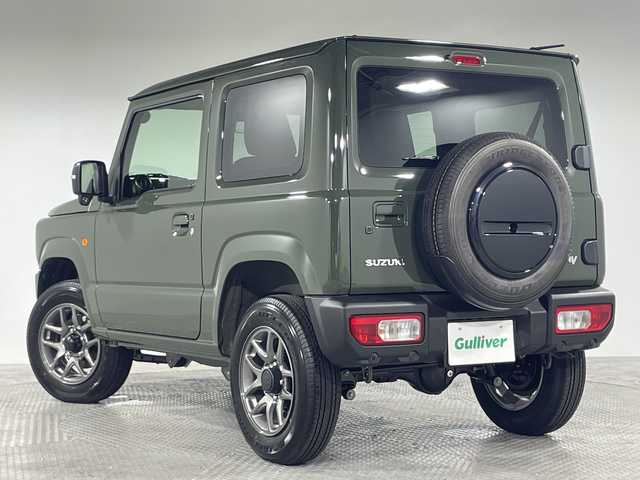 スズキ ジムニー XC 神奈川県 2025(令7)年 0.1万km未満 ジャングルグリーン 届出済未使用車/４WD/スズキセーフティサポート/デュアルセンサーブレーキサポート/レーンキープアシスト/クルーズコントロール/アイドリングストップ/リアパーキングセンサー/前席シートヒーター/ヘッドライトウォッシャー/革巻きステアリング/ダウンヒルアシストコントロール/LEDオートライト/フォグランプ/背面タイヤ/フロアマット/ターボ車