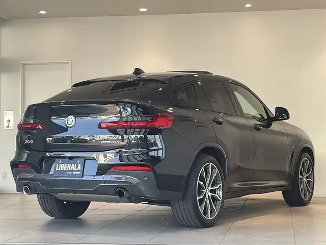 ＢＭＷ Ｘ４ xDrive 30i Mスポーツ 愛知県 2018(平30)年 6.1万km 黒 パノラミックＳ／Ｒ　/ＨＵＤ　/革シート　/純正ナビ　/Ｂｌｕｅｔｏｏｔｈ　/フルセグＴＶ　/３６０度カメラ　/スクリーンミラーリング　/インテリジェントセーフティ　/シートヒーター/エアシート/ワイヤレスチャージ　/ＡＣＣ　/ＬＫＡ/BSM/ドライブレコーダー/ミラー型ETC/パワーバックドア/プッシュスタート/アイドリングストップ/ウィンカーミラー