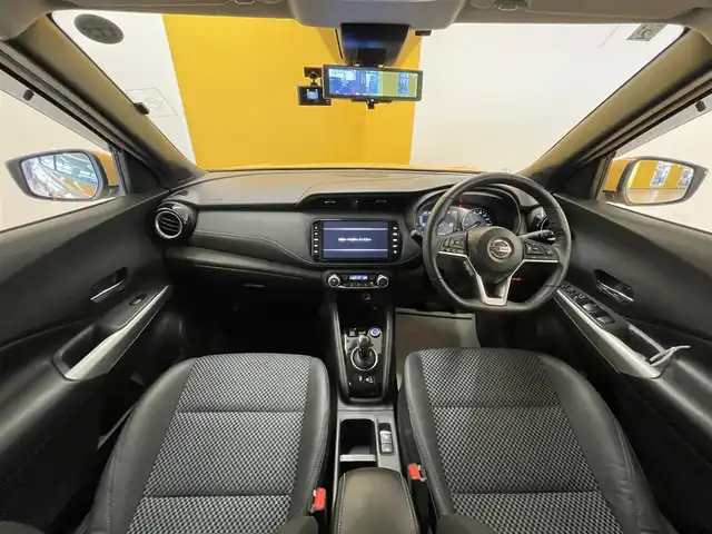 日産 キックス X 群馬県 2021(令3)年 6.6万km サンライトイエロー インテリジェントルームミラー/前席シートヒーター/ステアリングヒーター/プロパイロット/インテリジェントエマージェンシーブレーキ/アラウンドビューモニター/純正SDナビ/フルセグTV/　（BT/DVD/CD/AM/FM/USB）/レーダークルーズコントロール/オートブレーキホールド/LEDヘッドライト/ハーフレザーシート/シルバールーフレール/純正17インチAW/ドライブレコーダー/ステアリングスイッチ/USB挿入口×1/ETC/スマートキー
