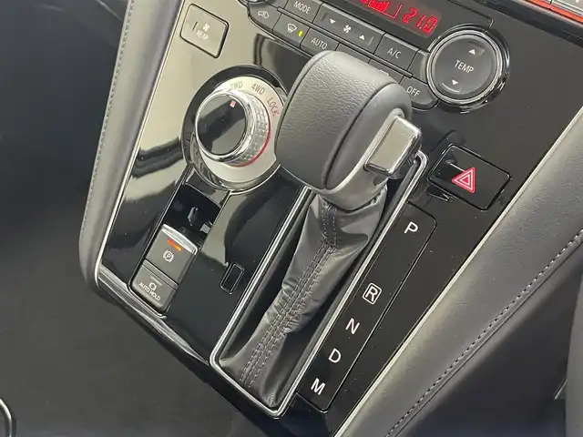 三菱 デリカＤ：５ ブラックエディション 滋賀県 2025(令7)年 0.1千km アメジストブラック 届出済み未使用車/ALPINE11インチナビ/【Bluetooth/CD/DVD/フルセグTV/HDMI/Apple CarPlay/Android Auto】/全方位カメラ/両側パワースライドドア/レザーシート/追従クルーズコントロール/ブラインドスポットモニタリング/LEDヘッドライト/オートマチックハイビーム/D席パワーシート/D/Nシートヒーター/ステアリングヒーター/パワーバックドア/AC100V電源/電動パーキングブレーキ/オートブレーキホールド/パドルシフト/プッシュスタート/スマートキー/ステアリングリモコン