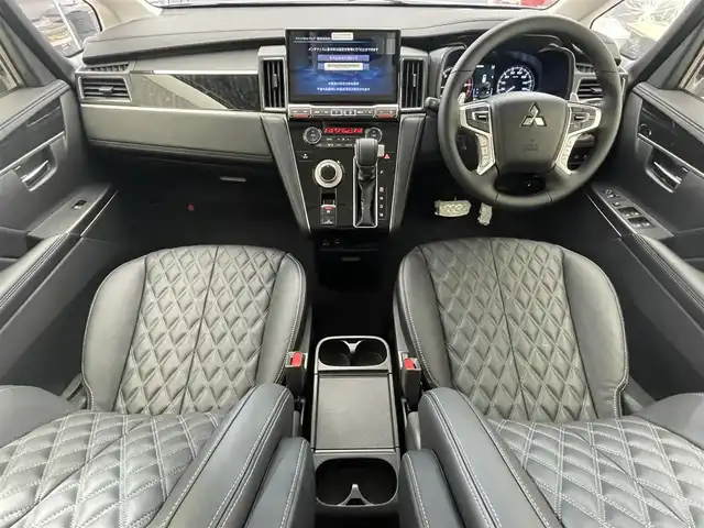 三菱 デリカＤ：５ ブラックエディション 滋賀県 2025(令7)年 0.1千km アメジストブラック 届出済み未使用車/ALPINE11インチナビ/【Bluetooth/CD/DVD/フルセグTV/HDMI/Apple CarPlay/Android Auto】/全方位カメラ/両側パワースライドドア/レザーシート/追従クルーズコントロール/ブラインドスポットモニタリング/LEDヘッドライト/オートマチックハイビーム/D席パワーシート/D/Nシートヒーター/ステアリングヒーター/パワーバックドア/AC100V電源/電動パーキングブレーキ/オートブレーキホールド/パドルシフト/プッシュスタート/スマートキー/ステアリングリモコン