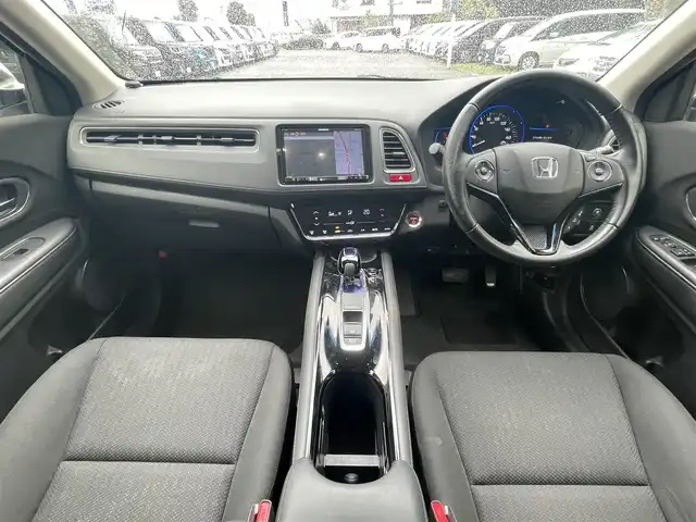 ホンダ ヴェゼル ハイブリッド X 栃木県 2015(平27)年 12.9万km ホワイトオーキッドパール (株)IDOMが運営する【じしゃロン宇都宮店】の自社ローン専用車両になります。こちらは現金またはオートローンご利用時の価格です。自社ローンご希望の方は別途その旨お申付け下さい/社外ナビ/バックカメラ/フルセグ/ＥＴＣ/クルーズコントロール/パドルシフト/スマートキー/プッシュボタンスタート/純正アルミホイール/ＬＥＤヘッドライト/オートライト