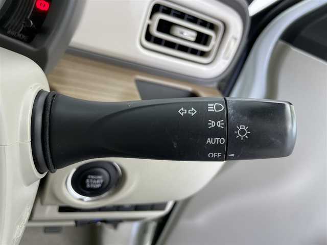 スズキ ラパン S 富山県 2017(平29)年 7.7万km パールホワイト 純正メーカーオプションナビ/フルセグTV/Bluetooth/全周囲カメラ/ETC/シートヒーター/衝突被害軽減システム/HID/オートライト/スマートキー/プッシュスタート/純正フロアマット/ドアバイザー/ステアリングスイッチ