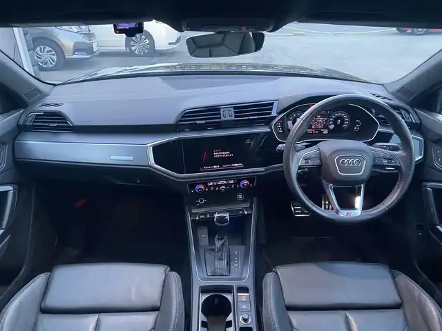 アウディ Ｑ３ 福岡県 2023(令5)年 4万km ミトスブラックメタリック ・1オーナー/・アダプティブクルーズコントロール/・純正ナビ／ＢＴ／ＵＳＢ/・全方位カメラ/・黒革シート／シートヒーター/・ドライブレコーダー/・ＥＴＣ２．０/・純正１９ＡＷ/・ＢＬＩＳ/・ＬＥＤライト/・保証書/・取扱説明書/・スペアキー
