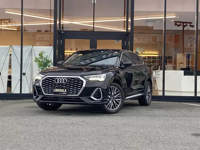 アウディ Ｑ３ 福岡県 2023(令5)年 4万km ミトスブラックメタリック ・1オーナー/・アダプティブクルーズコントロール/・純正ナビ／ＢＴ／ＵＳＢ/・全方位カメラ/・黒革シート／シートヒーター/・ドライブレコーダー/・ＥＴＣ２．０/・純正１９ＡＷ/・ＢＬＩＳ/・ＬＥＤライト/・保証書/・取扱説明書/・スペアキー