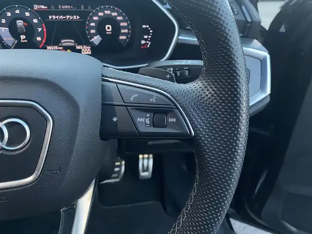 アウディ Ｑ３ 福岡県 2023(令5)年 4万km ミトスブラックメタリック ・1オーナー/・アダプティブクルーズコントロール/・純正ナビ／ＢＴ／ＵＳＢ/・全方位カメラ/・黒革シート／シートヒーター/・ドライブレコーダー/・ＥＴＣ２．０/・純正１９ＡＷ/・ＢＬＩＳ/・ＬＥＤライト/・保証書/・取扱説明書/・スペアキー