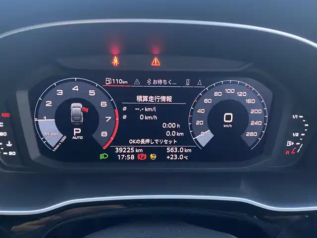 アウディ Ｑ３ 福岡県 2023(令5)年 4万km ミトスブラックメタリック ・1オーナー/・アダプティブクルーズコントロール/・純正ナビ／ＢＴ／ＵＳＢ/・全方位カメラ/・黒革シート／シートヒーター/・ドライブレコーダー/・ＥＴＣ２．０/・純正１９ＡＷ/・ＢＬＩＳ/・ＬＥＤライト/・保証書/・取扱説明書/・スペアキー