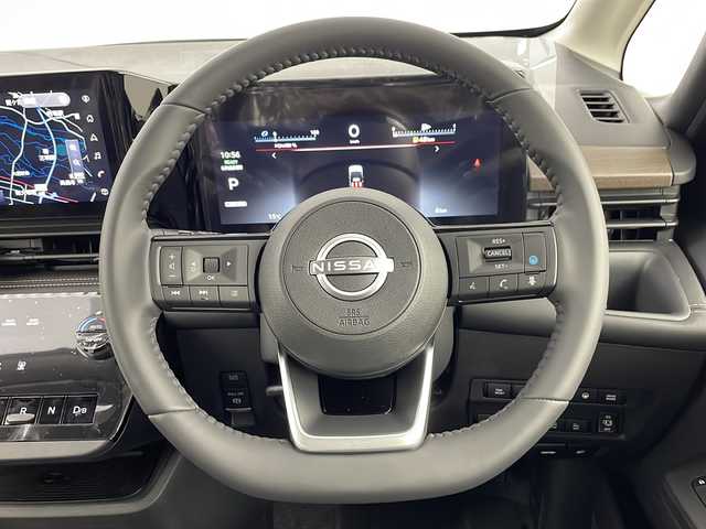 日産 セレナ e－パワー ハイウェイスター V 埼玉県 2025(令7)年 0.1千km プリズムホワイト 純正ナビ/（AM/FM/TV/BT/USB/HDMI）/全方位カメラ　/置くだけ充電 /デジタルインナーミラー　/ブラインドスポットモニター　/ビルトインET２．０/プロパイロット/エマージェンシーブレーキ/両側電動スライドドア /コーナーセンサー　　/プッシュスタート　/スマートキー　/ウインカーミラー　/木目調パネル/革巻きハンドル