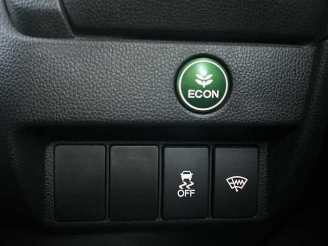 ホンダ フィット 15X 神奈川県 2014(平26)年 3.2万km プレミアムホワイトパール ワンオーナー/純正ナビ（CD/AM/FM/USB/HDMI/BT/ワンセグTV)/バックカメラ/ビルトインETC/ステアリングスイッチ/横滑り防止装置/盗難防止装置/ABS/アイドリングストップ/プッシュスタート/オートライト/電格ウィンカーミラー/フロントワイパーデアイサー/純正フロアマット/純正アルミホイール/純正ドアバイザー/ISOFIX/スペアキー×１/保証書/取扱説明書