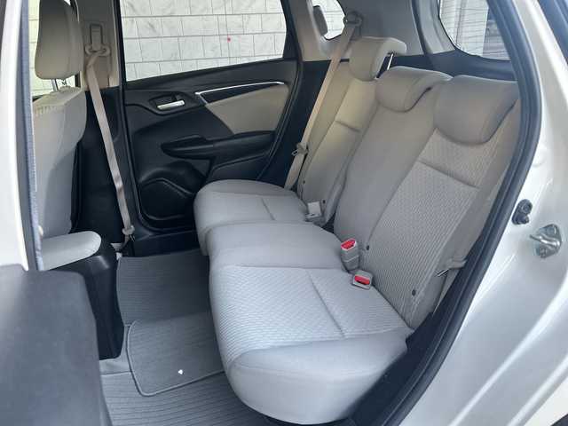 ホンダ フィット 15X 神奈川県 2014(平26)年 3.2万km プレミアムホワイトパール ワンオーナー/純正ナビ（CD/AM/FM/USB/HDMI/BT/ワンセグTV)/バックカメラ/ビルトインETC/ステアリングスイッチ/横滑り防止装置/盗難防止装置/ABS/アイドリングストップ/プッシュスタート/オートライト/電格ウィンカーミラー/フロントワイパーデアイサー/純正フロアマット/純正アルミホイール/純正ドアバイザー/ISOFIX/スペアキー×１/保証書/取扱説明書