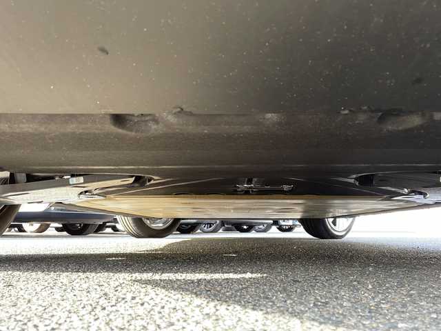 ポルシェ ポルシェ タイカン 佐賀県 2025(令7)年 0.1千km 青 ワンオーナー/ネプチューンブルー/4+1シート/スポーツクロノパッケージ/シートベンチレーション/サラウンドビューモニター/スムースフィニッシュレザーインテリア/プライバシーガラス/純正19インチアルミホイール/保証書/取扱説明書/記録簿/スマートキー/スペアキー有/クルーズコントロール/Bluetooth接続/後席用モニター/ETC2.0/全方位カメラ/AppleCarPlay/AndroidAuto/電動リアゲート/前後ドライブレコーダー/純正フロアマット/前席パワーシート/前席シートヒーター/前席エアシート/ABS/前後コーナーセンサー/レーンキープアシスト/盗難防止装置/オートライト/オートマチックハイビーム/LEDライト/衝突被害軽減システム/革巻ステアリング/ステアリングスイッチ/レーンチェンジアシスト/プロアクティブ乗員保護/シートメモリ/ブラインドスポットモニター/車間距離警告/車線逸脱警告/疲労検知システム