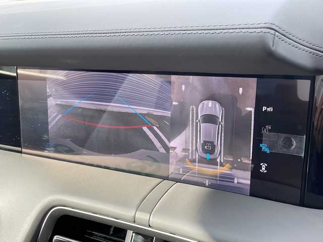 ポルシェ ポルシェ タイカン 佐賀県 2025(令7)年 0.1千km 青 ワンオーナー/ネプチューンブルー/4+1シート/スポーツクロノパッケージ/シートベンチレーション/サラウンドビューモニター/スムースフィニッシュレザーインテリア/プライバシーガラス/純正19インチアルミホイール/保証書/取扱説明書/記録簿/スマートキー/スペアキー有/クルーズコントロール/Bluetooth接続/後席用モニター/ETC2.0/全方位カメラ/AppleCarPlay/AndroidAuto/電動リアゲート/前後ドライブレコーダー/純正フロアマット/前席パワーシート/前席シートヒーター/前席エアシート/ABS/前後コーナーセンサー/レーンキープアシスト/盗難防止装置/オートライト/オートマチックハイビーム/LEDライト/衝突被害軽減システム/革巻ステアリング/ステアリングスイッチ/レーンチェンジアシスト/プロアクティブ乗員保護/シートメモリ/ブラインドスポットモニター/車間距離警告/車線逸脱警告/疲労検知システム