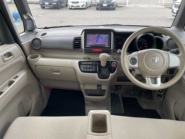 ホンダ Ｎ ＢＯＸ G Lパッケージ 石川県 2014(平26)年 6.8万km シルバー 社外メモリーナビ　フルセグＴＶ　パワースライドドア　スマートキー　プッシュスタート　電動ミラー　ベンチシート　スタッドレス積み込み