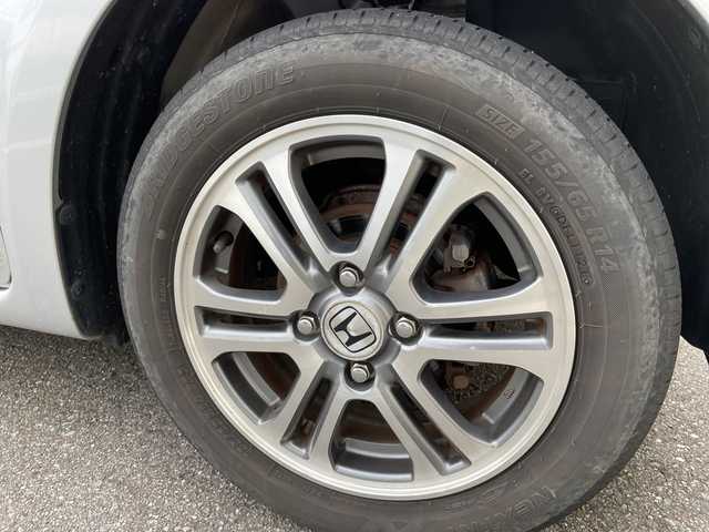 ホンダ Ｎ ＢＯＸ G Lパッケージ 石川県 2014(平26)年 6.8万km シルバー 社外メモリーナビ　フルセグＴＶ　パワースライドドア　スマートキー　プッシュスタート　電動ミラー　ベンチシート　スタッドレス積み込み