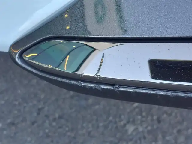 レクサス ＬＳ 500h Fスポーツ 東京都 2017(平29)年 5.4万km ホワイトノーヴァガラスフレーク サンルーフ/純正12.3インチワイドディスプレイ/パノラミックビューモニター/ヘッドアップディスプレイ/ビルトインETC2.0/ドライブレコーダー/AC100V/パドルシフト/パワーシート/シートヒーター/ベンチレーション/ステアリングヒーター/クリアランスソナー/Lexus Safety System ＋/・プリクラッシュセーフティ/・レーントレーシングアシスト/・オートマチックハイビーム/・レーダークルーズコントロール/・ブラインドスポットモニター