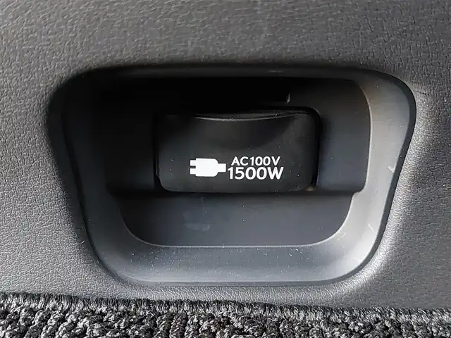 レクサス ＬＳ 500h Fスポーツ 東京都 2017(平29)年 5.4万km ホワイトノーヴァガラスフレーク サンルーフ/純正12.3インチワイドディスプレイ/パノラミックビューモニター/ヘッドアップディスプレイ/ビルトインETC2.0/ドライブレコーダー/AC100V/パドルシフト/パワーシート/シートヒーター/ベンチレーション/ステアリングヒーター/クリアランスソナー/Lexus Safety System ＋/・プリクラッシュセーフティ/・レーントレーシングアシスト/・オートマチックハイビーム/・レーダークルーズコントロール/・ブラインドスポットモニター