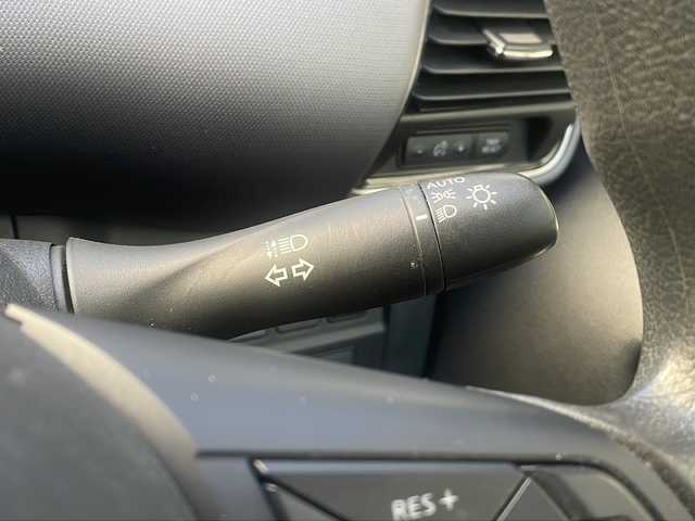 日産 セレナ e－パワー XV 広島県 2021(令3)年 6.3万km ブリリアントホワイトパール 禁煙車/エマージェンシーブレーキ/車線逸脱警報/ハイビームアシスト/BSM/セーフティパックA/クルーズコントロール/純正10型ナビ/・フルセグTV/CD/DVD/Blu-ray/Bluetooth/・SD/REC/純正フリップダウンモニター/アラウンドビューモニター/コーナーセンサー/ステアリングスイッチ（非連動）/オートライト/リアサンシェード/スマートキー/プッシュスタート/スペアキー/純正ドライブレコーダー（DH5-D）/ETC/純正15インチアルミホイール