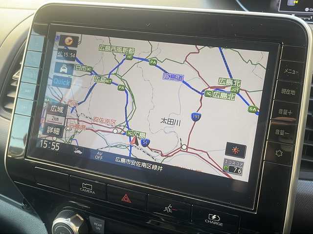 日産 セレナ e－パワー XV 広島県 2021(令3)年 6.3万km ブリリアントホワイトパール 禁煙車/エマージェンシーブレーキ/車線逸脱警報/ハイビームアシスト/BSM/セーフティパックA/クルーズコントロール/純正10型ナビ/・フルセグTV/CD/DVD/Blu-ray/Bluetooth/・SD/REC/純正フリップダウンモニター/アラウンドビューモニター/コーナーセンサー/ステアリングスイッチ（非連動）/オートライト/リアサンシェード/スマートキー/プッシュスタート/スペアキー/純正ドライブレコーダー（DH5-D）/ETC/純正15インチアルミホイール