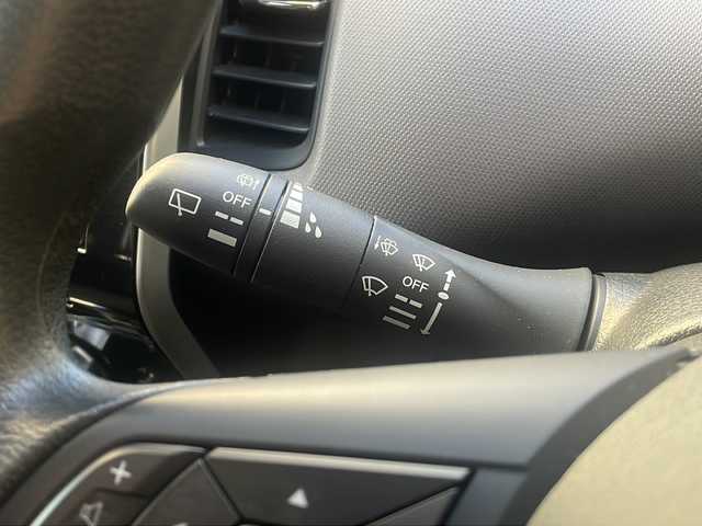 日産 セレナ e－パワー XV 広島県 2021(令3)年 6.3万km ブリリアントホワイトパール 禁煙車/エマージェンシーブレーキ/車線逸脱警報/ハイビームアシスト/BSM/セーフティパックA/クルーズコントロール/純正10型ナビ/・フルセグTV/CD/DVD/Blu-ray/Bluetooth/・SD/REC/純正フリップダウンモニター/アラウンドビューモニター/コーナーセンサー/ステアリングスイッチ（非連動）/オートライト/リアサンシェード/スマートキー/プッシュスタート/スペアキー/純正ドライブレコーダー（DH5-D）/ETC/純正15インチアルミホイール