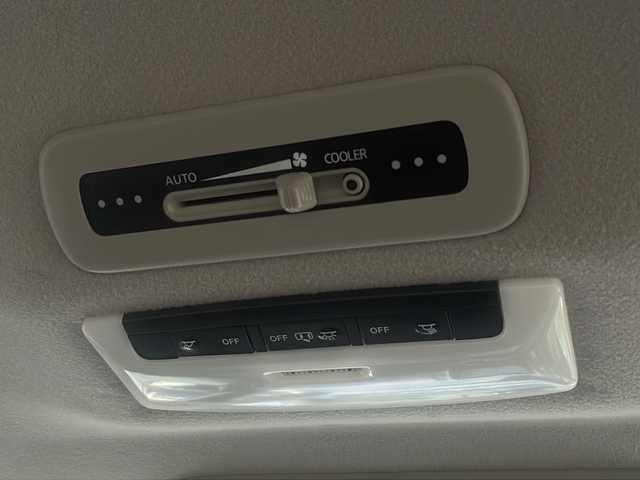 日産 セレナ e－パワー XV 広島県 2021(令3)年 6.3万km ブリリアントホワイトパール 禁煙車/エマージェンシーブレーキ/車線逸脱警報/ハイビームアシスト/BSM/セーフティパックA/クルーズコントロール/純正10型ナビ/・フルセグTV/CD/DVD/Blu-ray/Bluetooth/・SD/REC/純正フリップダウンモニター/アラウンドビューモニター/コーナーセンサー/ステアリングスイッチ（非連動）/オートライト/リアサンシェード/スマートキー/プッシュスタート/スペアキー/純正ドライブレコーダー（DH5-D）/ETC/純正15インチアルミホイール