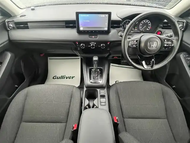 ホンダ ヴェゼル G 山形県 2024(令6)年 1.3万km クリスタルブラックパール 4WD/ワンオーナー/ホンダセンシング/メモリナビ/　【CD DVD SD USB BT】/フルセグTV/バックカメラ/ETC/ドライブレコーダー/ステアリングスイッチ/レーダークルーズコントロール/シートヒーター/オートホールド/ダウンヒルアシスト/LEDライト/フォグランプ/純正16インチアルミホイール/保証書、取説あり/スペアキーあり