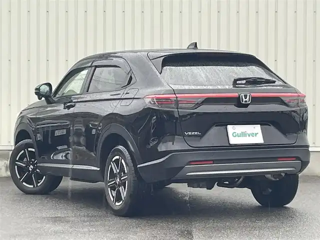 ホンダ ヴェゼル G 山形県 2024(令6)年 1.3万km クリスタルブラックパール 4WD/ワンオーナー/ホンダセンシング/メモリナビ/　【CD DVD SD USB BT】/フルセグTV/バックカメラ/ETC/ドライブレコーダー/ステアリングスイッチ/レーダークルーズコントロール/シートヒーター/オートホールド/ダウンヒルアシスト/LEDライト/フォグランプ/純正16インチアルミホイール/保証書、取説あり/スペアキーあり