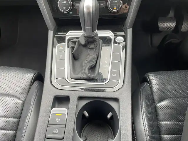 フォルクスワーゲン パサート TSI ハイライン 福島県 2015(平27)年 13.1万km ディープブラックパールエフェクト ワンオーナー/純正メモリーナビ/CD/DVD/SD/BT/USB/社外16インチAW(純正17AW＋夏タイヤ積込)/プリクラッシュブレーキシステム/レーンチェンジアシストシステム/レーダークルーズコントロール/クリアランスソナー/黒レザーシート/パワーシート/シートヒーター/エアシート/パワーテールゲート/リアオートサンシェード/アイドリングストップ/ステアリングリモコン/バックカメラ/パドルシフト/オートライト/LEDヘッドライト/フォグライト/プッシュスタート/ドアバイザー/フロアマット/ETC