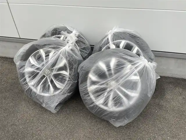 フォルクスワーゲン パサート TSI ハイライン 福島県 2015(平27)年 13.1万km ディープブラックパールエフェクト ワンオーナー/純正メモリーナビ/CD/DVD/SD/BT/USB/社外16インチAW(純正17AW＋夏タイヤ積込)/プリクラッシュブレーキシステム/レーンチェンジアシストシステム/レーダークルーズコントロール/クリアランスソナー/黒レザーシート/パワーシート/シートヒーター/エアシート/パワーテールゲート/リアオートサンシェード/アイドリングストップ/ステアリングリモコン/バックカメラ/パドルシフト/オートライト/LEDヘッドライト/フォグライト/プッシュスタート/ドアバイザー/フロアマット/ETC