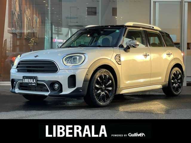 ＭＩＮＩ ＢＭＷ ミニ クロスオーバー クーパー D 鹿児島県 2020(令2)年 3.3万km ホワイト・シルバー アダプティブクルーズコントロール /インテリジェントセーフティ /バックカメラ /パークディスタンスコントロール /ドラレコ /iDriveナビ /ルームミラー内臓ETC  /MTモード付 /純正18インチAW