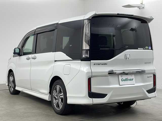 ホンダ ステップワゴン スパーダ eHEV G ホンダS 兵庫県 2020(令2)年 4.9万km プラチナホワイトパール 純正メモリナビ/バックカメラ/両側パワースライドドア/アダプティブクルーズコントロール/LEDヘッドライト/ドライブレコーダー/ビルトインETC