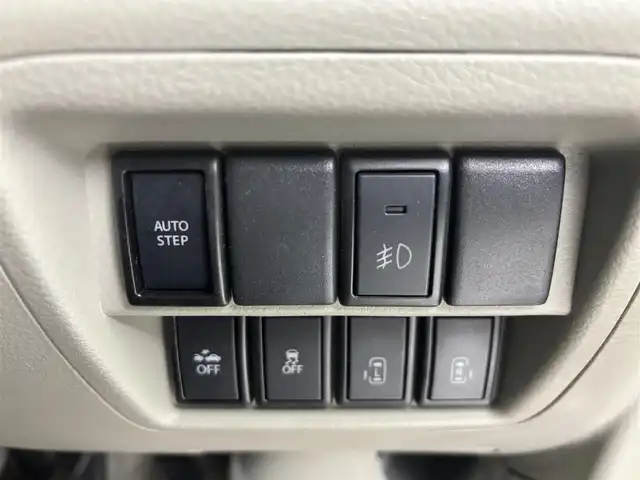 スズキ エブリィ ワゴン PZターボ スペシャル 埼玉県 2019(平31)年 4.7万km パールホワイト 社外ナビ(フルセグ/Bluetooth/AM/FM)/フリップダウンモニター/電動サイドステップ/レーダーブレーキサポート/両側パワースライドドア/ETC/ステアリングスイッチ/バックカメラ/純正フロアマット/純正アルミホイール/プッシュスタート/スマートキー