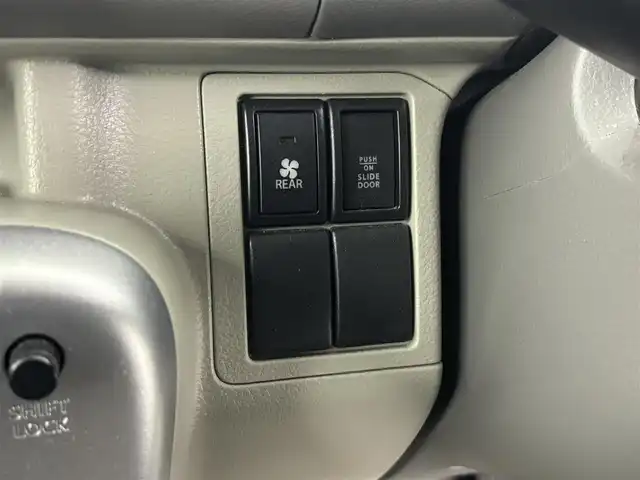 スズキ エブリィ ワゴン PZターボ スペシャル 埼玉県 2019(平31)年 4.7万km パールホワイト 社外ナビ(フルセグ/Bluetooth/AM/FM)/フリップダウンモニター/電動サイドステップ/レーダーブレーキサポート/両側パワースライドドア/ETC/ステアリングスイッチ/バックカメラ/純正フロアマット/純正アルミホイール/プッシュスタート/スマートキー