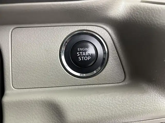 スズキ エブリィ ワゴン PZターボ スペシャル 埼玉県 2019(平31)年 4.7万km パールホワイト 社外ナビ(フルセグ/Bluetooth/AM/FM)/フリップダウンモニター/電動サイドステップ/レーダーブレーキサポート/両側パワースライドドア/ETC/ステアリングスイッチ/バックカメラ/純正フロアマット/純正アルミホイール/プッシュスタート/スマートキー