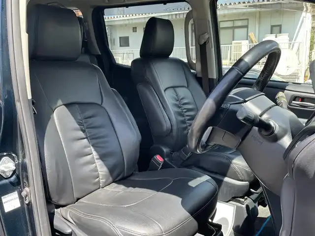 トヨタ ヴォクシー ZS 福岡県 2014(平26)年 9.7万km ブラッキッシュアゲハガラスフレーク (株)IDOMが運営する【じしゃロン八幡西店】の自社ローン専用車両になります。こちらは現金またはオートローンご利用時の価格です。自社ローンご希望の方は別途その旨お申付け下さい/社外ナビ　(アルパイン700W)/【Biuetooth・フルセグTV・DVD・CD】/後部座席用モニター　(TMX-R3000)/バックカメラ　/ＥＴＣ　/シートカバー/純正アルミホイール　　/純正リアスポイラー　/純正アルミホイール/両側パワースライドドア　/アイドリングストップ　/オートライト　/フロントフォグランプ