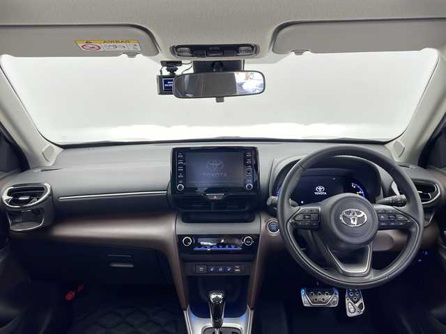 トヨタ ヤリスクロス Z 長野県 2020(令2)年 3.2万km ホワイトパールクリスタルシャイン ４WD/モデリスタエアロ/ディスプレイオーディオ/ナビキット/CD/DVDデッキ/　BT/USB/Miracast/バックカメラ/ビルトインETC/前後ドライブレコーダー/前席シートヒーター /トヨタセーフティセンス/プリクラッシュセーフティ/レーダークルーズコントロール/レーンディパーチャーアラート /クリアランスソナー/オートマチックハイビーム/ダウンヒルアシストコントロール/LEDヘッドライト/フォグライト/オートライト/プッシュスタート/スマートキー/純正フロアマット/・社外AW付スタッドレス積込(205/65/R16)/・保証書、取説