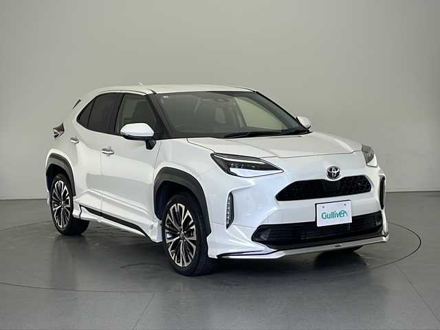 トヨタ ヤリスクロス Z 長野県 2020(令2)年 3.2万km ホワイトパールクリスタルシャイン ４WD/モデリスタエアロ/ディスプレイオーディオ/ナビキット/CD/DVDデッキ/　BT/USB/Miracast/バックカメラ/ビルトインETC/前後ドライブレコーダー/前席シートヒーター /トヨタセーフティセンス/プリクラッシュセーフティ/レーダークルーズコントロール/レーンディパーチャーアラート /クリアランスソナー/オートマチックハイビーム/ダウンヒルアシストコントロール/LEDヘッドライト/フォグライト/オートライト/プッシュスタート/スマートキー/純正フロアマット/・社外AW付スタッドレス積込(205/65/R16)/・保証書、取説