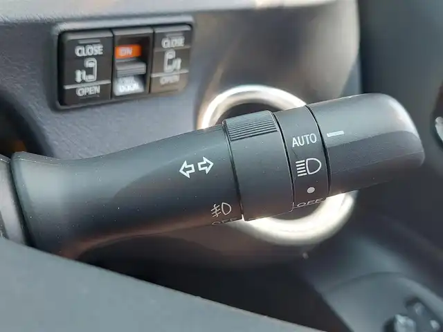 トヨタ シエンタ G クエロ 東京都 2018(平30)年 1.7万km ブラックマイカ TRDエアロ/純正ナビ/バックカメラ/ビルトインETC/ドライブレコーダー/両側パワースライドドア/衝突軽減システム/レーンキープアシスト/ハーフレザーシート/シートヒーター/アイドリングストップ/LEDヘッドライト/オートマチックハイビーム