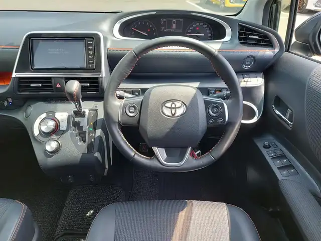 トヨタ シエンタ G クエロ 東京都 2018(平30)年 1.7万km ブラックマイカ TRDエアロ/純正ナビ/バックカメラ/ビルトインETC/ドライブレコーダー/両側パワースライドドア/衝突軽減システム/レーンキープアシスト/ハーフレザーシート/シートヒーター/アイドリングストップ/LEDヘッドライト/オートマチックハイビーム