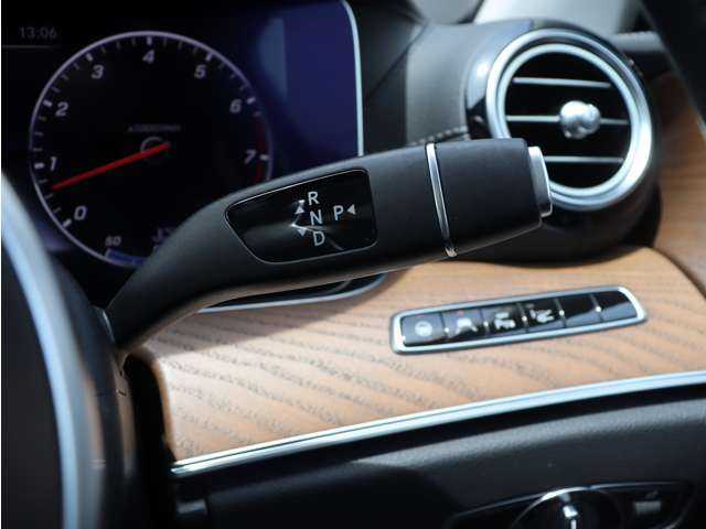 メルセデス・ベンツ Ｅ４５０ 4マチック エクスクルーシブ 長野県 2019(令1)年 2.2万km 赤 パノラマサンルーフ/黒革シート /純正ナビ/フルセグTV /360° カメラ/HUD /CarPlay /Burmester /マルチビームLED /パワーシート/全席ヒーター/ベンチレーション /パワーバックドア /エアサス /純正18AW