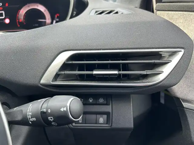 プジョー ５００８ GT ブルーHDi 滋賀県 2022(令4)年 3.1万km グレーⅡ ・サンルーフ/・アダプティブクルーズコントロール/・純正ディスプレイオーディオ/（BT/USB/CarPlay）/・バックカメラ／サイドカメラ/・半革シート／シートヒーター/・前後ドライブレコーダー/・ＥＴＣ/・純正１８ＡＷ/・レーンキープアシスト/・電動テールゲート/・運転席マッサージ機能付き/・オートマチックハイビーム